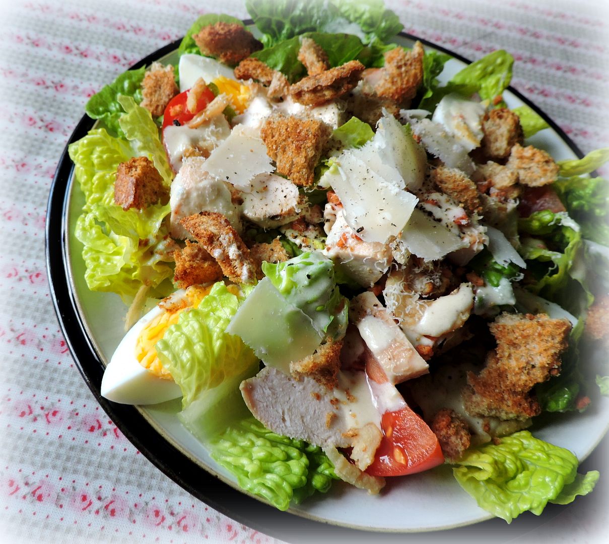 The English Kitchen Ultimate Chicken Caesar Salad